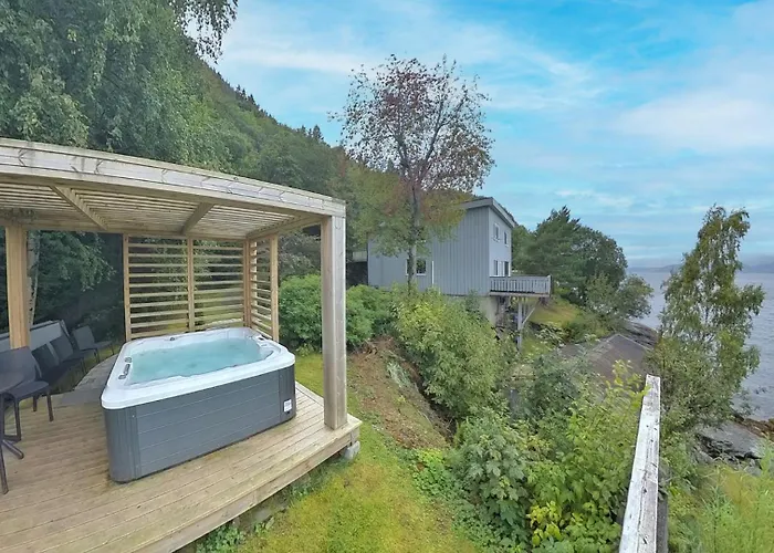 Private House & Bungalow By The Sea