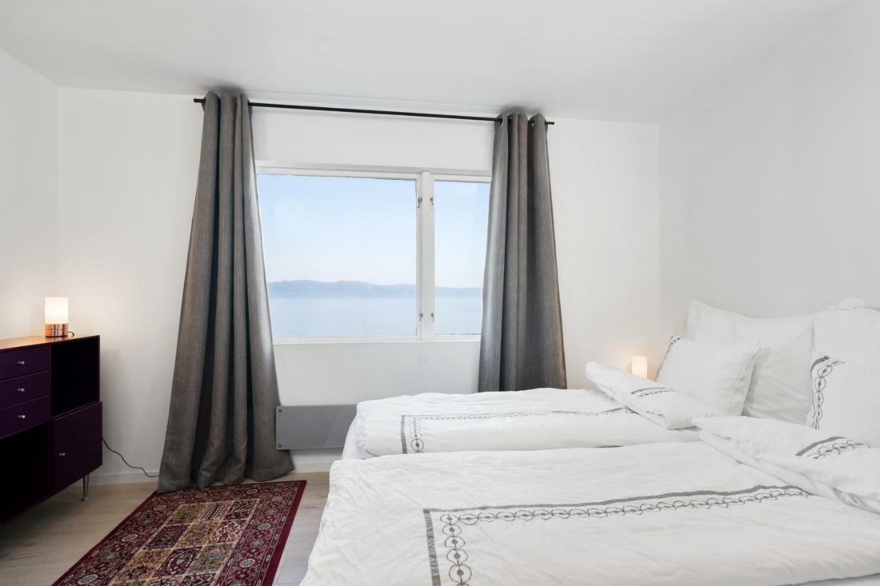 Private House & By The Sea